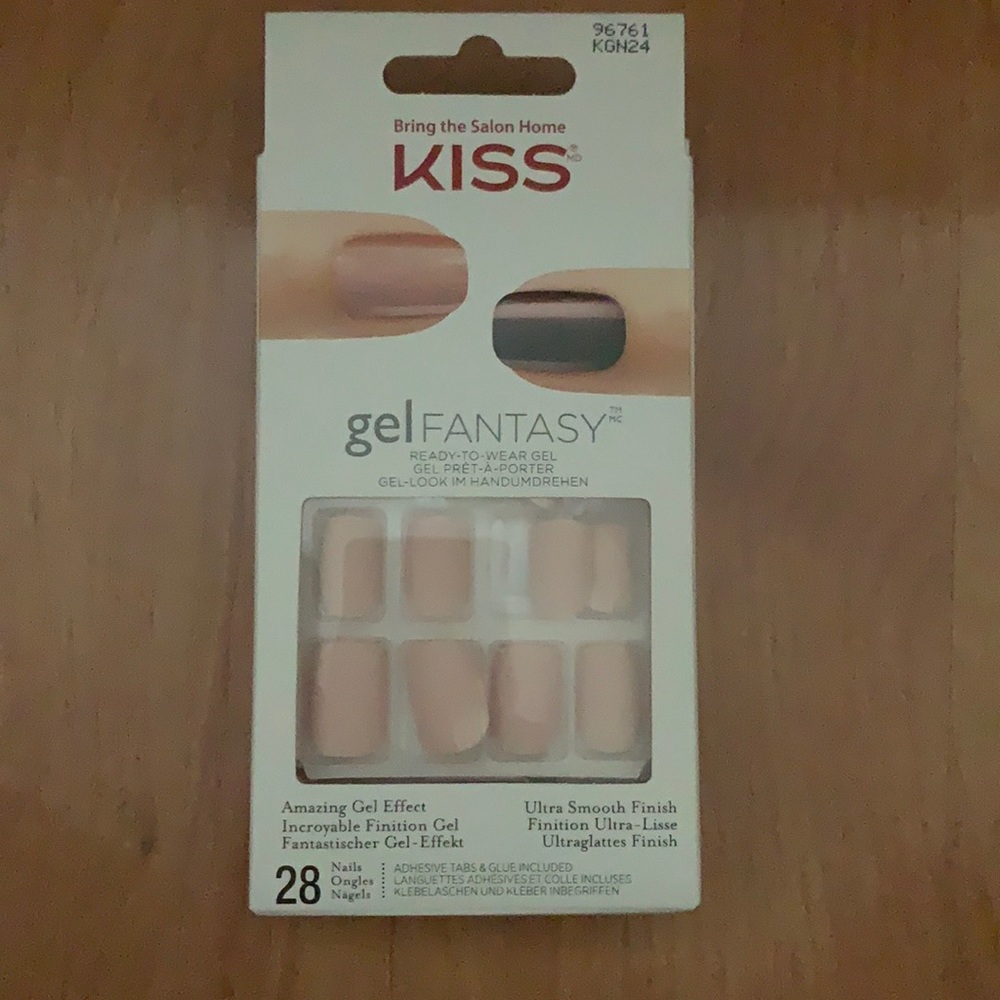 28 Press on Nails
